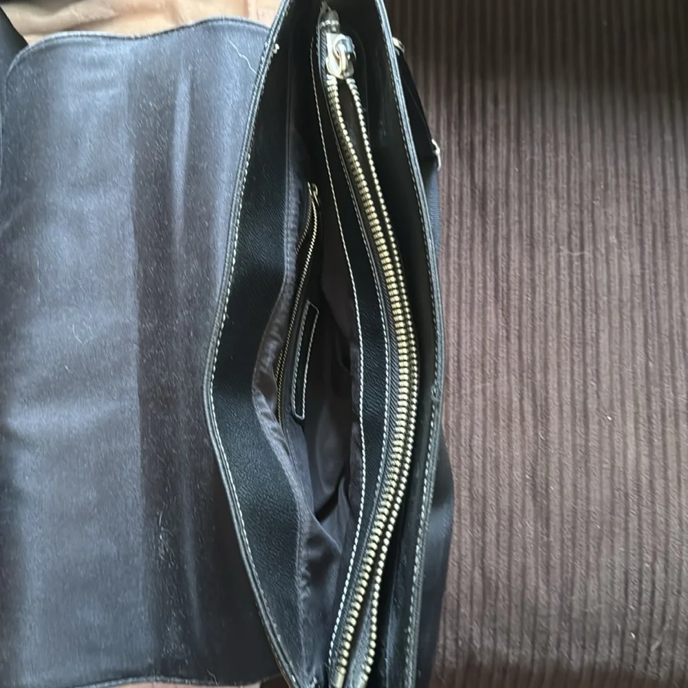 Black Ed Hardy satchel /Messenger bag. Excellent condition.!